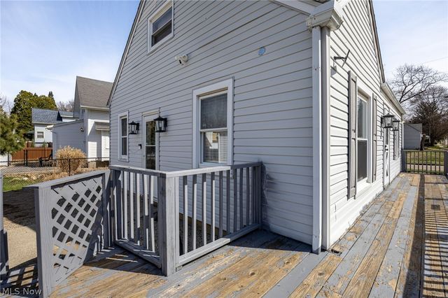 1293 Tioga Avenue, Akron, OH 44305