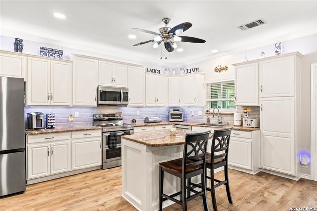 12470 CEDAR TRL, Helotes, TX 78023