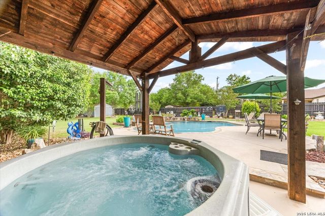 12470 CEDAR TRL, Helotes, TX 78023