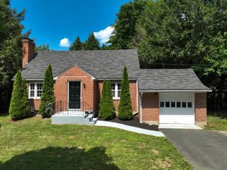 86 Gabb Road, Bloomfield, CT 06002