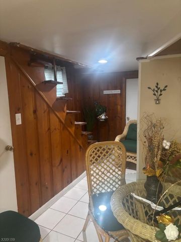 577 E 38Th St 1, Paterson City, NJ 07513