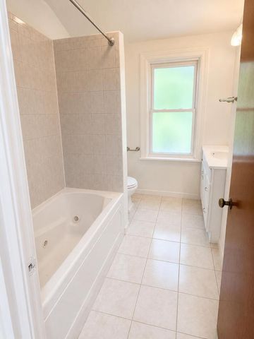 2951 W Jarlath Street, Chicago, IL 60645