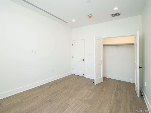 24 Lumber Road 2, Roslyn, NY 11576