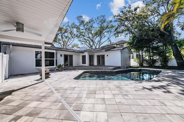 5003 W NEPTUNE WAY, Tampa, FL 33609