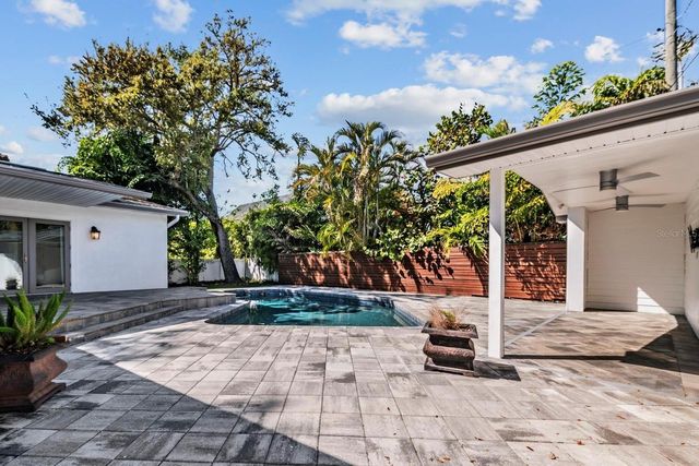 5003 W NEPTUNE WAY, Tampa, FL 33609