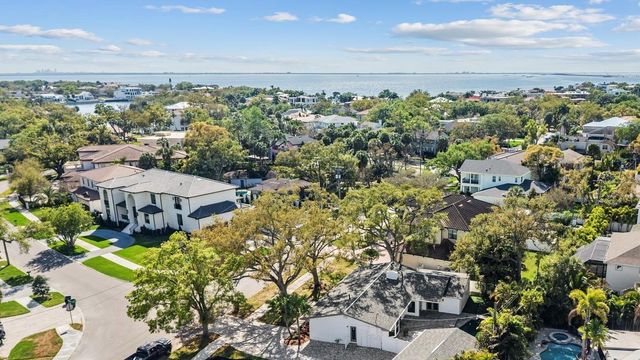 5003 W NEPTUNE WAY, Tampa, FL 33609