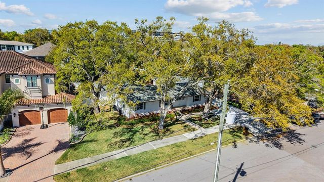 5003 W NEPTUNE WAY, Tampa, FL 33609