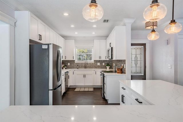 5003 W NEPTUNE WAY, Tampa, FL 33609