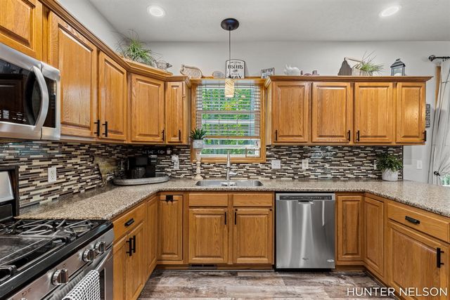 3160 Cottage Court, Cedar Springs, MI 49319