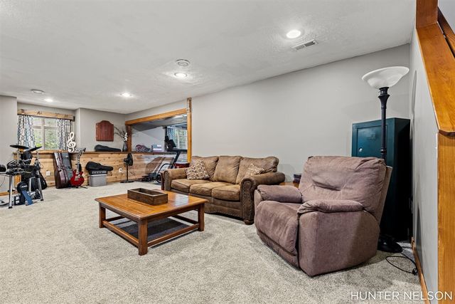 3160 Cottage Court, Cedar Springs, MI 49319