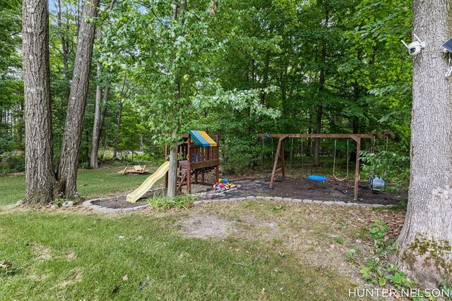 3160 Cottage Court, Cedar Springs, MI 49319