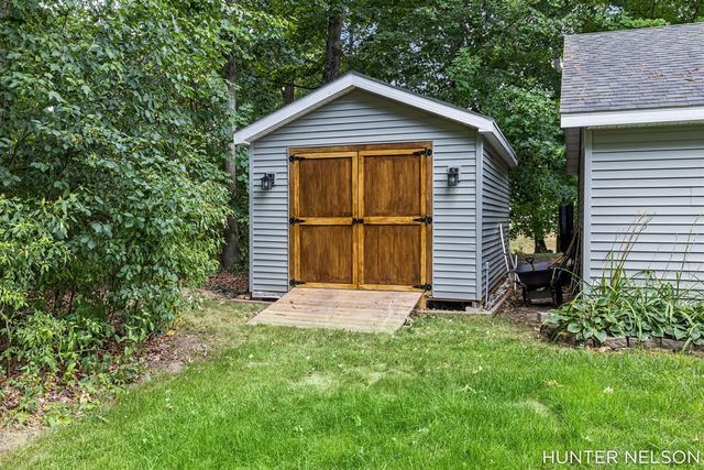 3160 Cottage Court, Cedar Springs, MI 49319