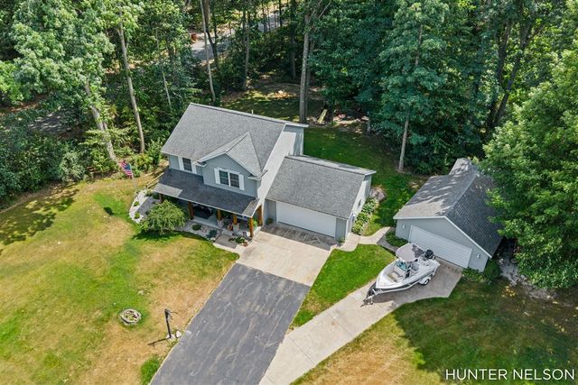 3160 Cottage Court, Cedar Springs, MI 49319