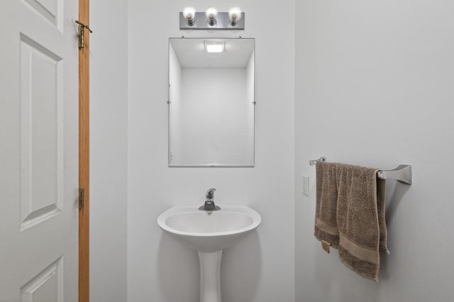 2897 Mark Twain Drive, Chaska, MN 55318