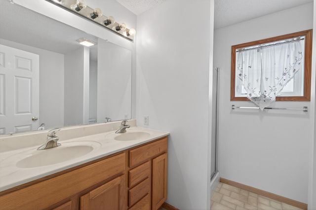 2897 Mark Twain Drive, Chaska, MN 55318