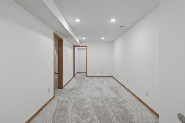 2897 Mark Twain Drive, Chaska, MN 55318