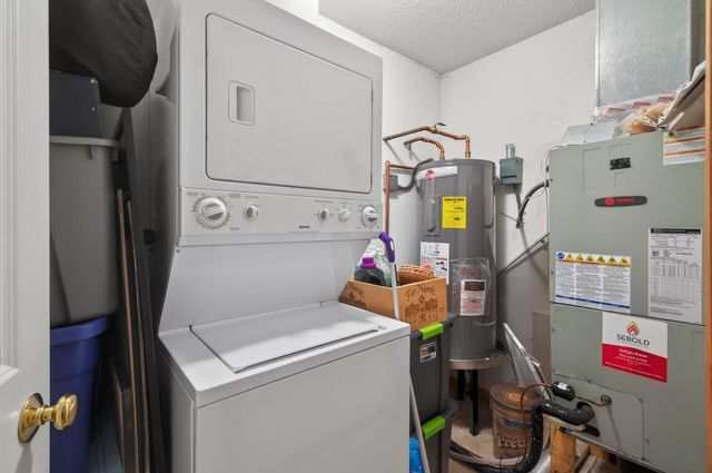 2897 Mark Twain Drive, Chaska, MN 55318