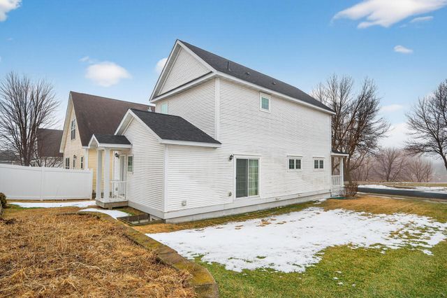 2897 Mark Twain Drive, Chaska, MN 55318