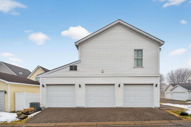 2897 Mark Twain Drive, Chaska, MN 55318