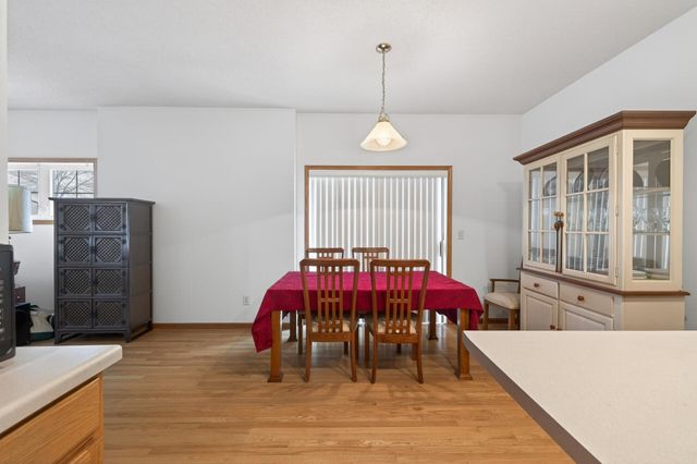 2897 Mark Twain Drive, Chaska, MN 55318