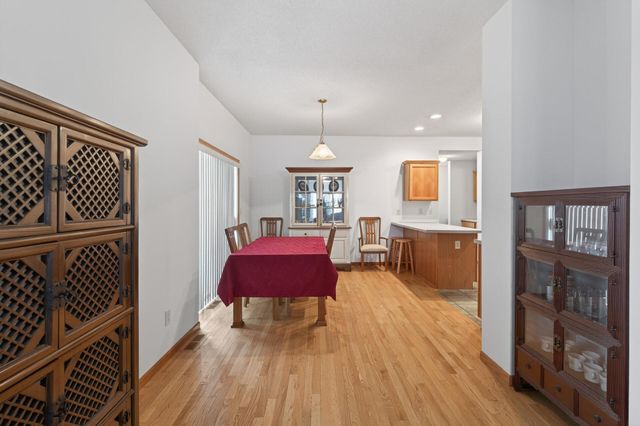 2897 Mark Twain Drive, Chaska, MN 55318