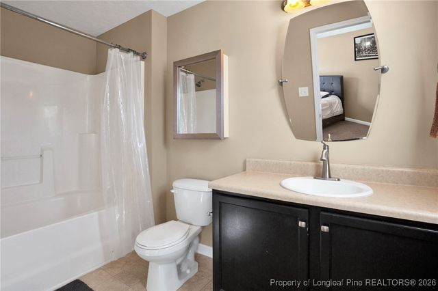 2568 Spinnaker Drive, Hope Mills, NC 28348