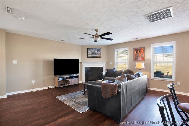 2568 Spinnaker Drive, Hope Mills, NC 28348