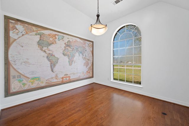 7302 Maple Lane, Baytown, TX 77521