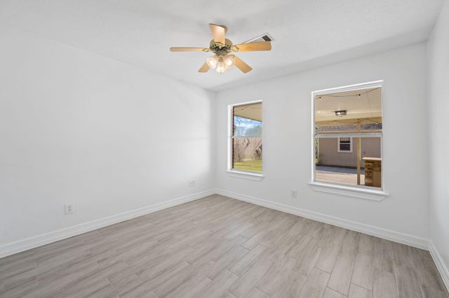 7302 Maple Lane, Baytown, TX 77521