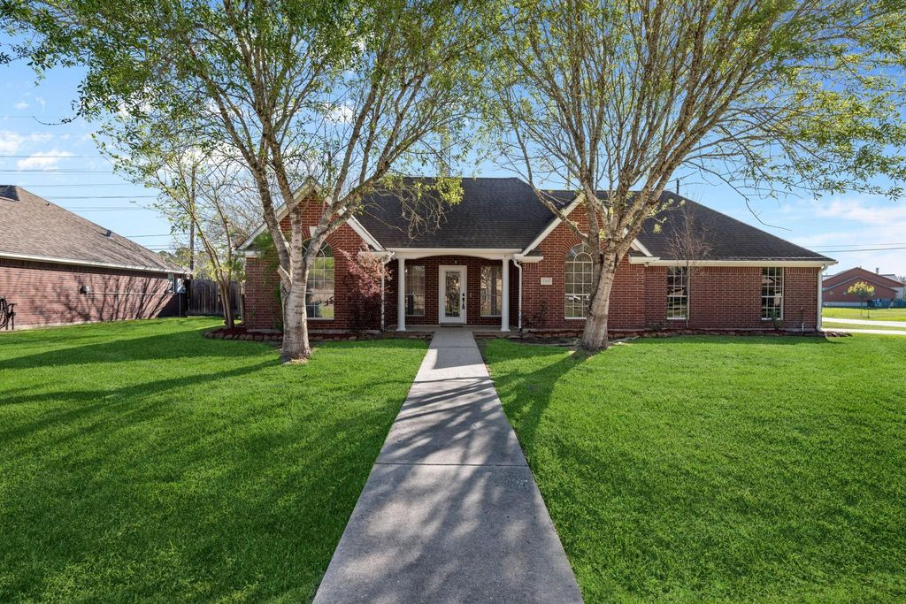 7302 Maple Lane, Baytown, TX 77521