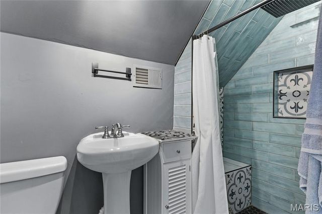 7312 Wellington Avenue, University City, MO 63130