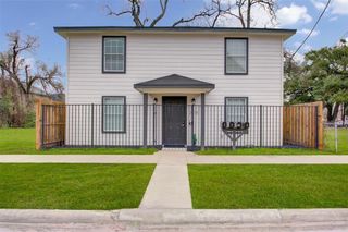 2415 Mcgowen Street, Houston, TX 77004