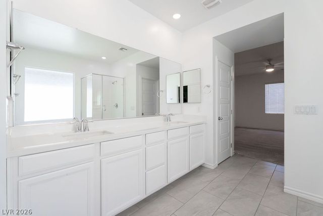 6822 Greensmen Avenue, Las Vegas, NV 89156