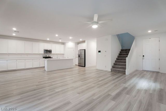 6822 Greensmen Avenue, Las Vegas, NV 89156