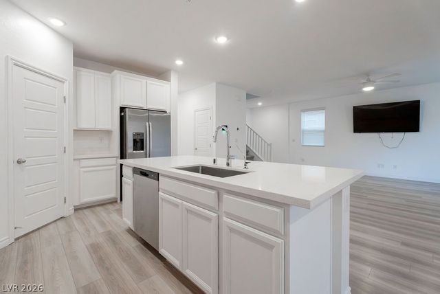6822 Greensmen Avenue, Las Vegas, NV 89156