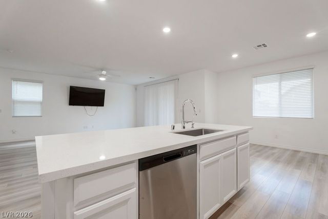 6822 Greensmen Avenue, Las Vegas, NV 89156
