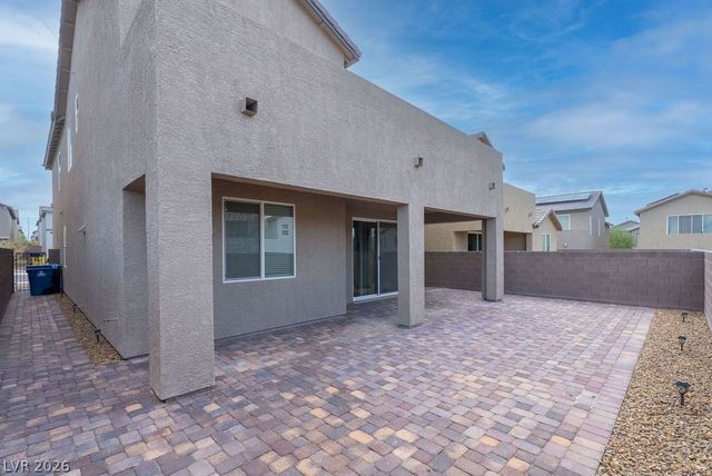 6822 Greensmen Avenue, Las Vegas, NV 89156