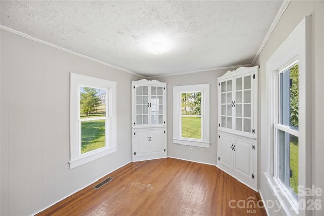 10814 Moores Chapel Road, Charlotte, NC 28214