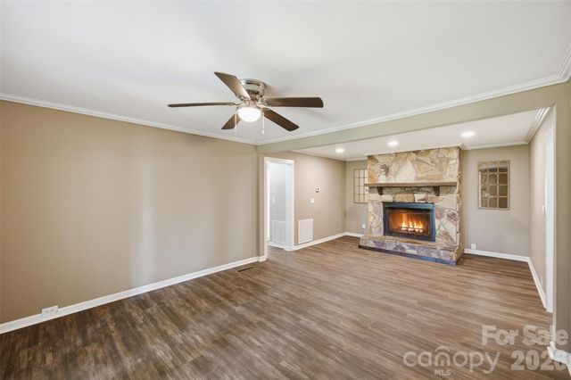 10814 Moores Chapel Road, Charlotte, NC 28214