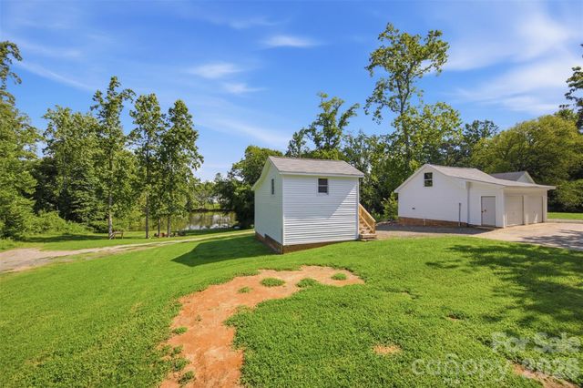 10814 Moores Chapel Road, Charlotte, NC 28214