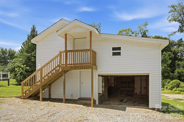 10814 Moores Chapel Road, Charlotte, NC 28214