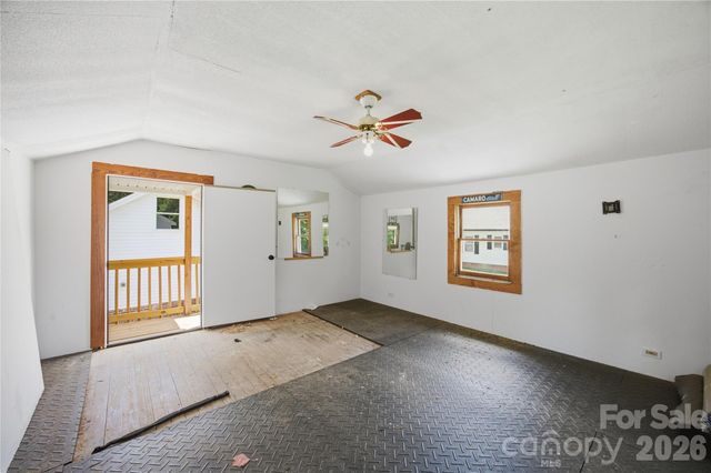 10814 Moores Chapel Road, Charlotte, NC 28214