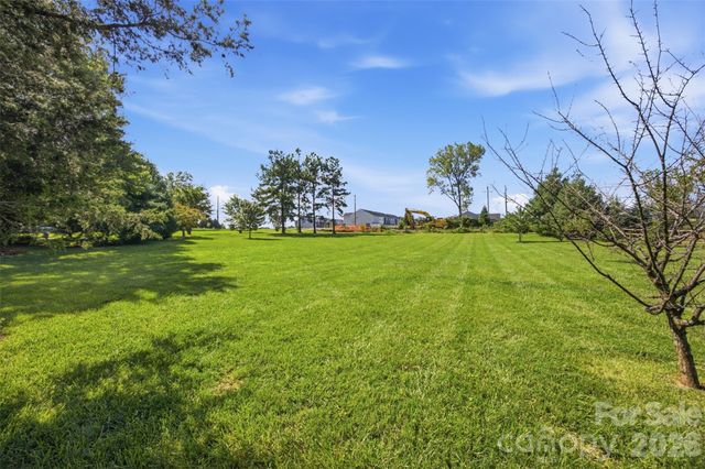 10814 Moores Chapel Road, Charlotte, NC 28214