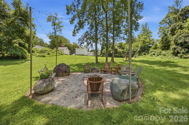 10814 Moores Chapel Road, Charlotte, NC 28214