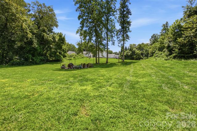 10814 Moores Chapel Road, Charlotte, NC 28214