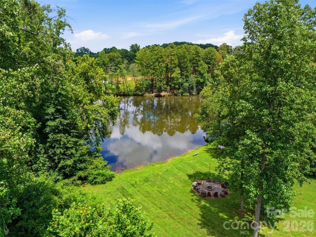 10814 Moores Chapel Road, Charlotte, NC 28214