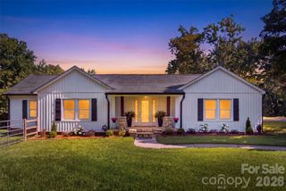 10814 Moores Chapel Road, Charlotte, NC 28214