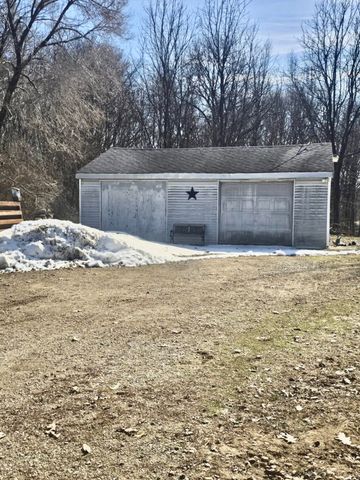 3060 Snyder Road, Sodus Twp, MI 49022