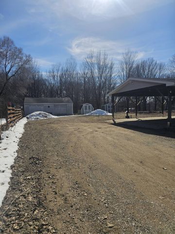 3060 Snyder Road, Sodus Twp, MI 49022