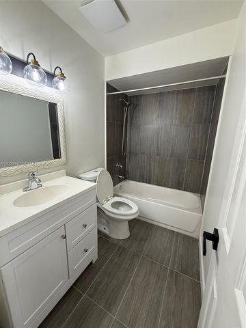 531 SW 89th Ct 1, Miami, FL 33174